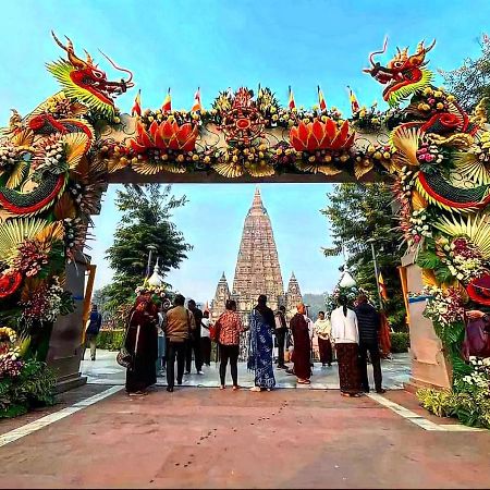 Nilam Guest House Bodhgaya Bagian luar foto
