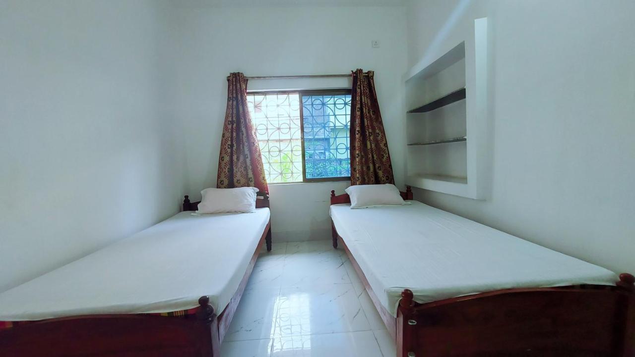Nilam Guest House Bodhgaya Bagian luar foto