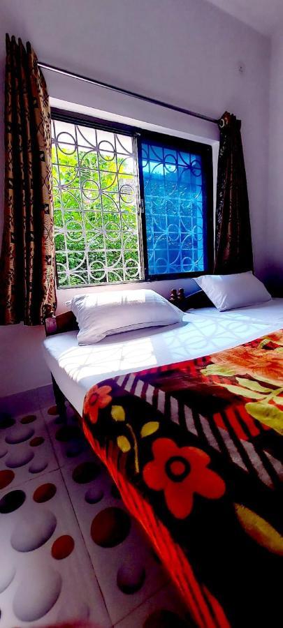 Nilam Guest House Bodhgaya Bagian luar foto