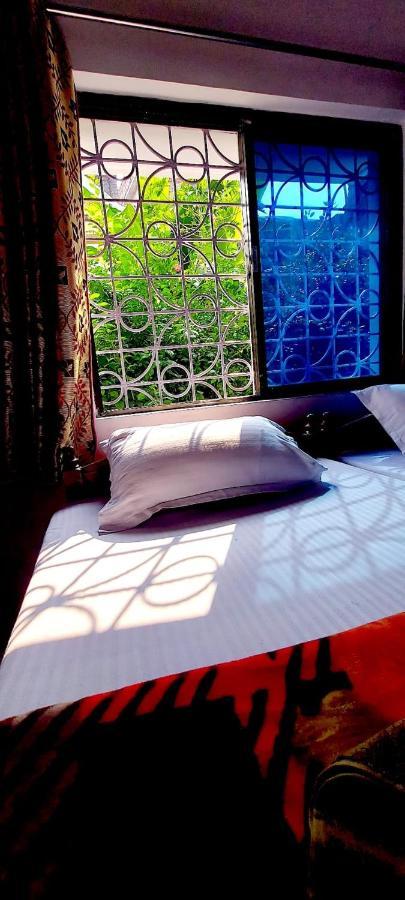 Nilam Guest House Bodhgaya Bagian luar foto