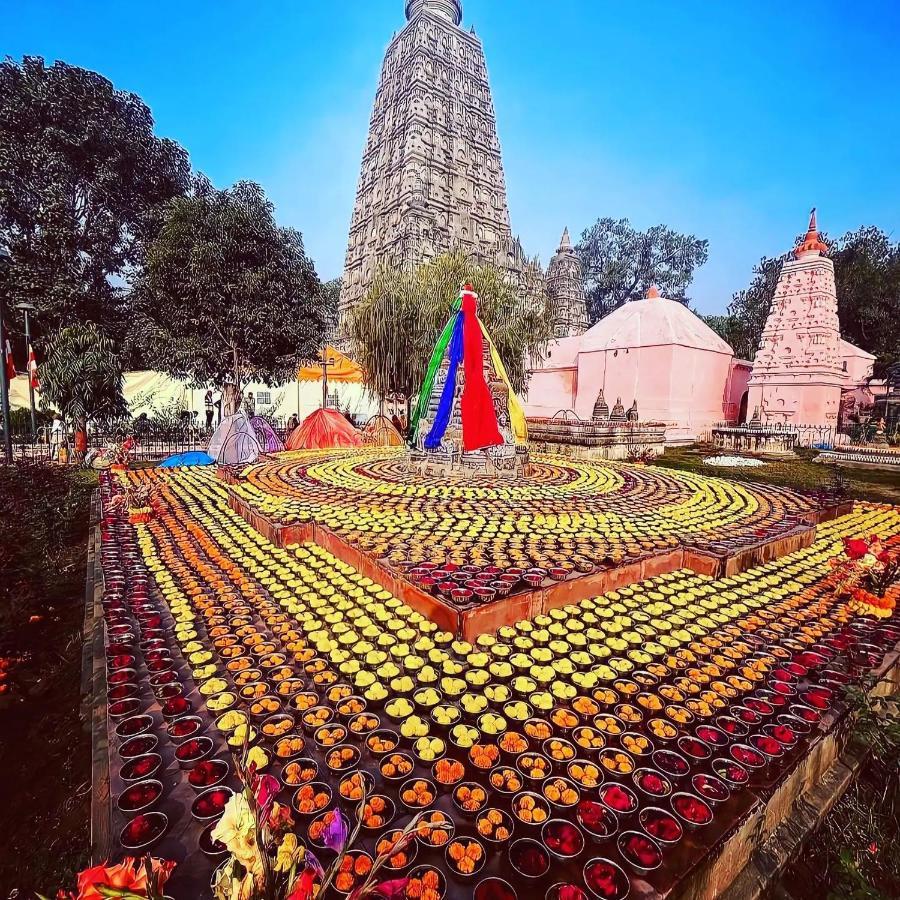 Nilam Guest House Bodhgaya Bagian luar foto